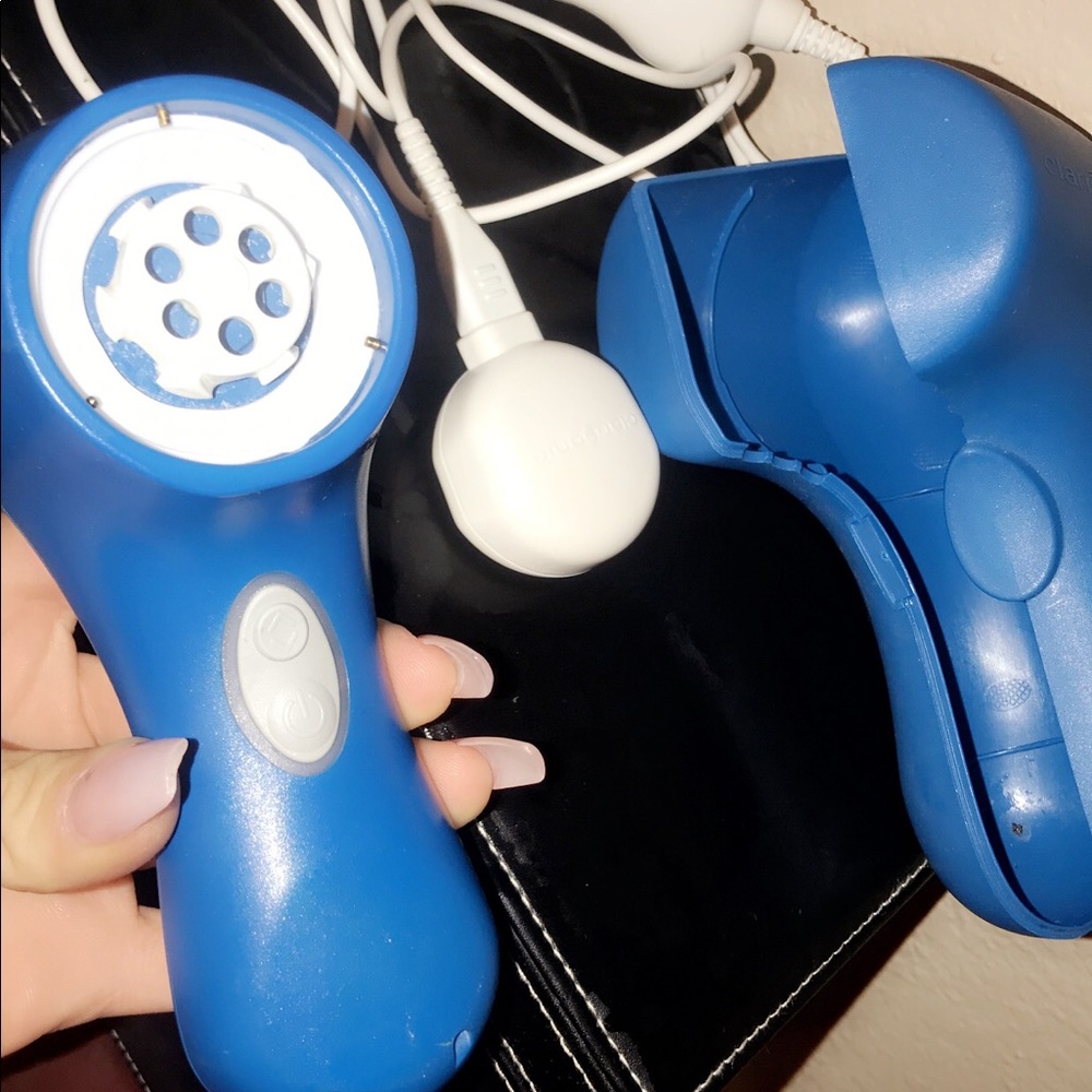 Clarisonic - Picture 3 of 5